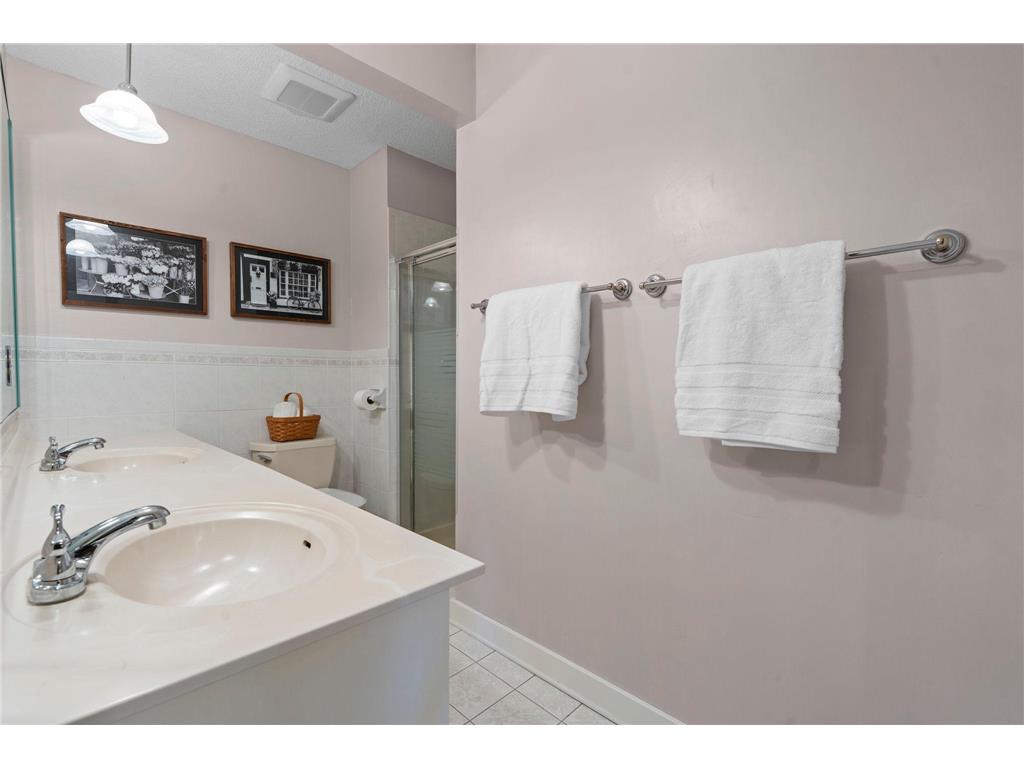 14275 Garland Avenue Apple Valley MN 55124 7059841 image25
