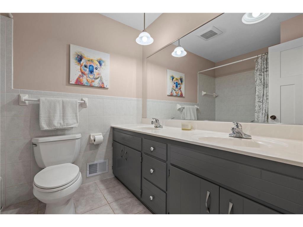 14275 Garland Avenue Apple Valley MN 55124 7059841 image34