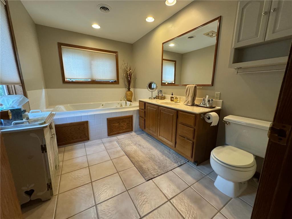 1428 Edgewater Drive Albert Lea MN 56007 - Fountain 6574360 image22