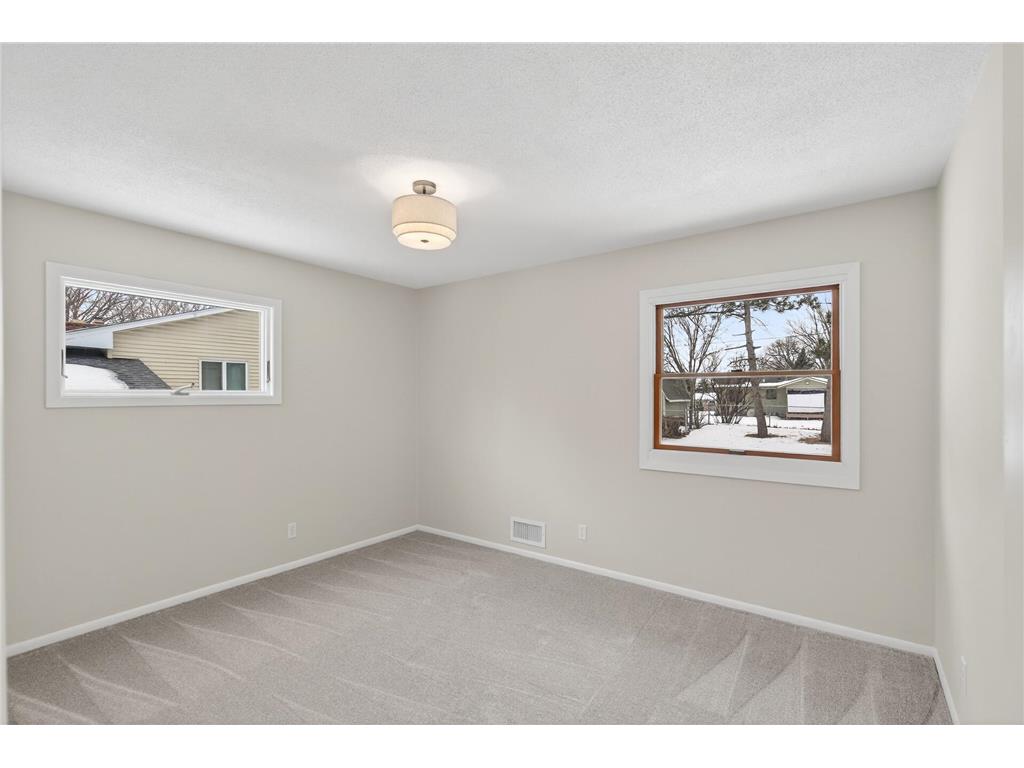 14281 57th Street N Oak Park Heights MN 55082 7019070 image11