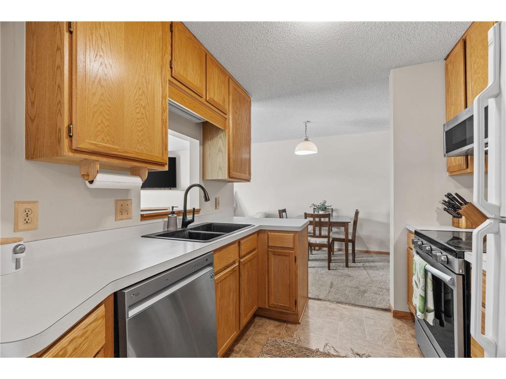 14282 Empire Avenue Apple Valley MN 55124 7095654 image11