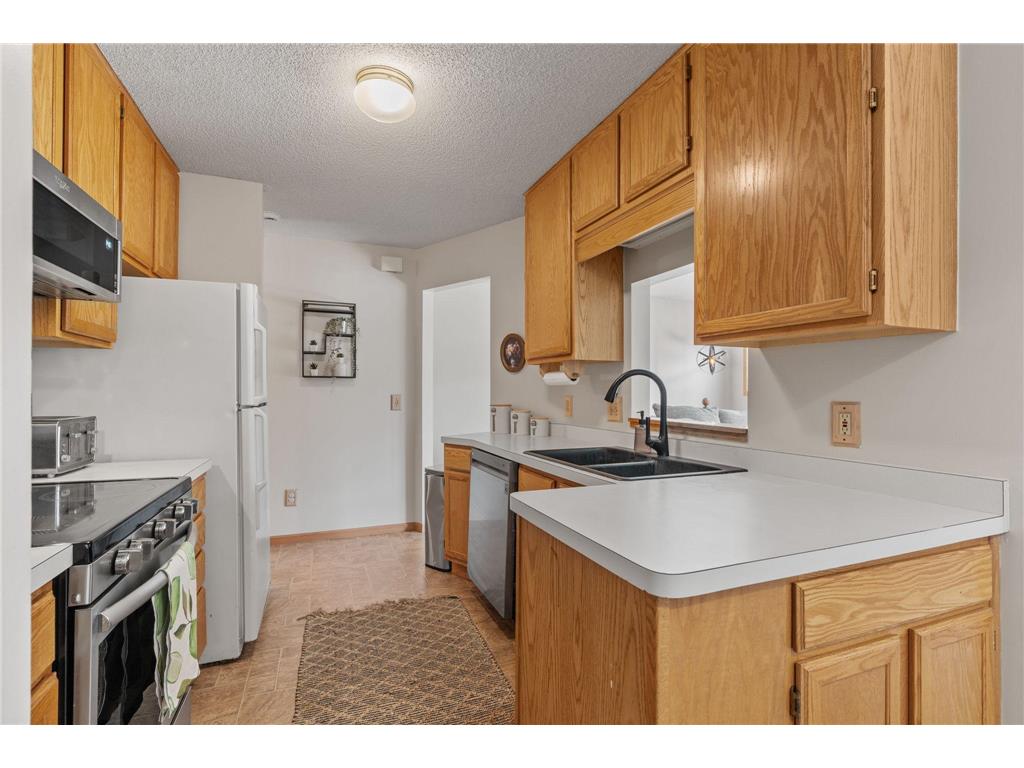 14282 Empire Avenue Apple Valley MN 55124 7095654 image9