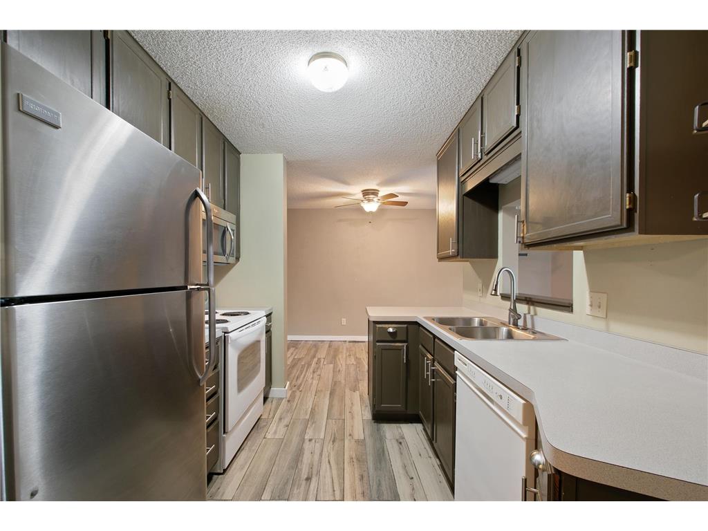 14283 Estates Avenue Apple Valley MN 55124 7047778 image3