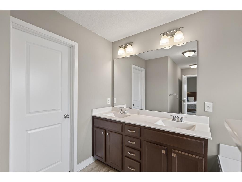 1429 Clover Preserve Lane Chaska MN 55318 7054142 image48