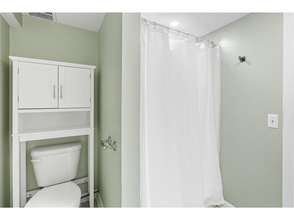1429 Randolph Avenue Saint Paul MN 55105 7048564 image29