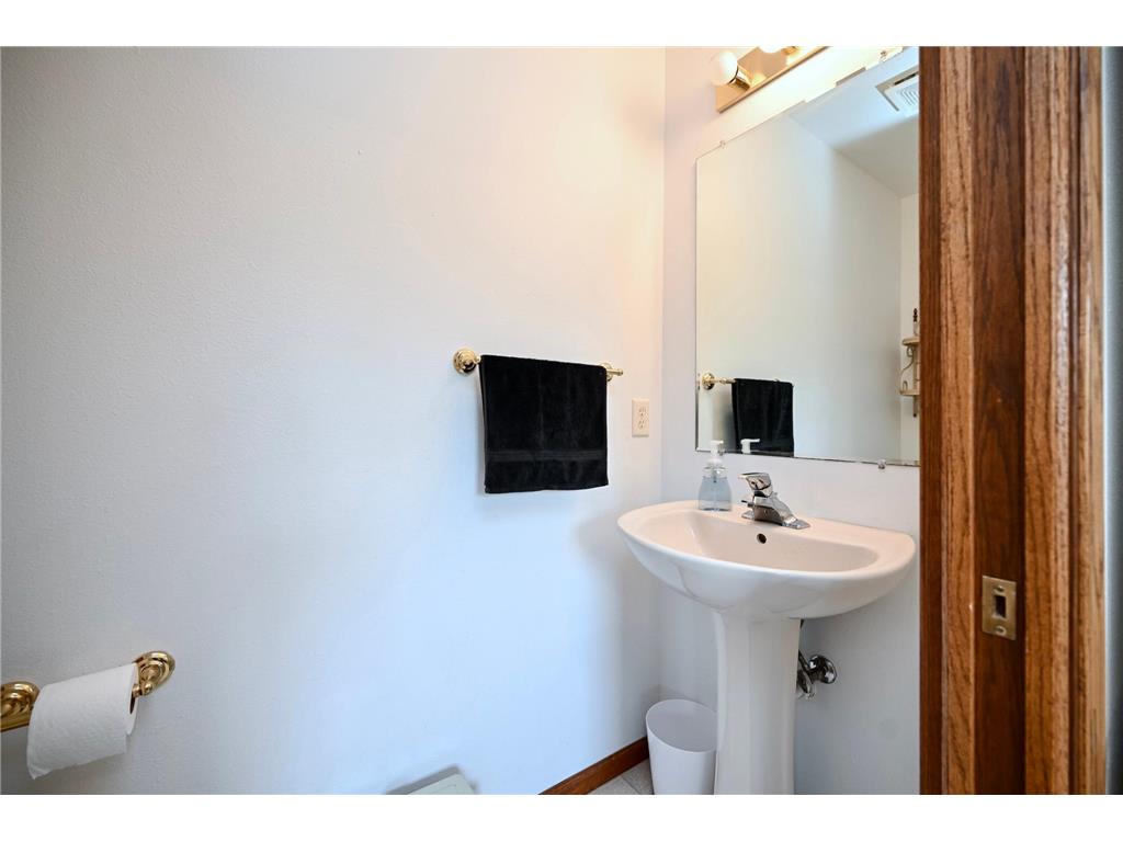 1429 Ridgewood Drive Winona MN 55987 7084985 image24