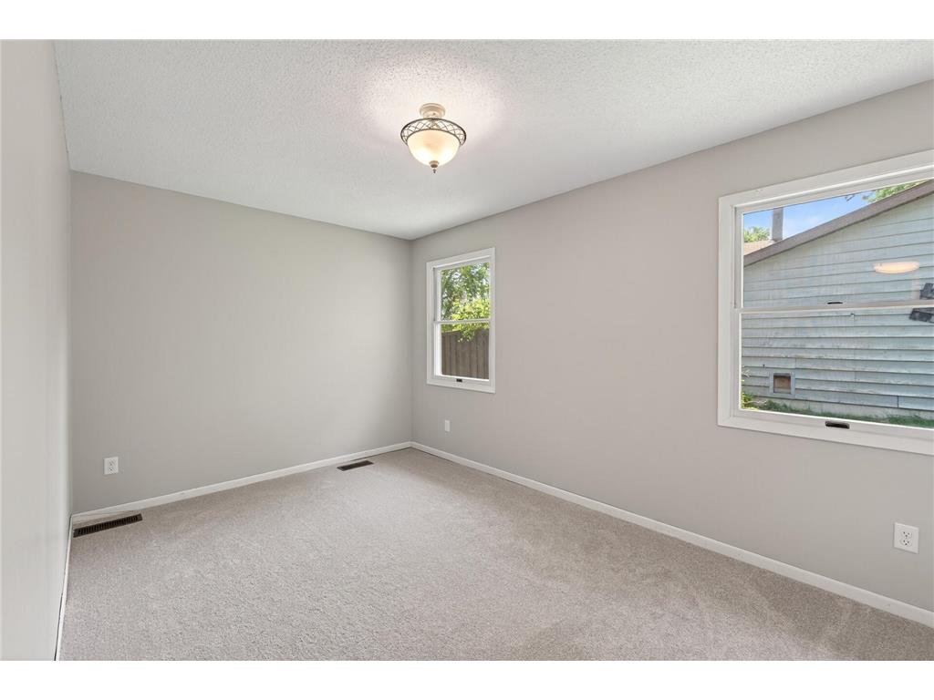 14295 55th Street N Oak Park Heights MN 55082 7080499 image20
