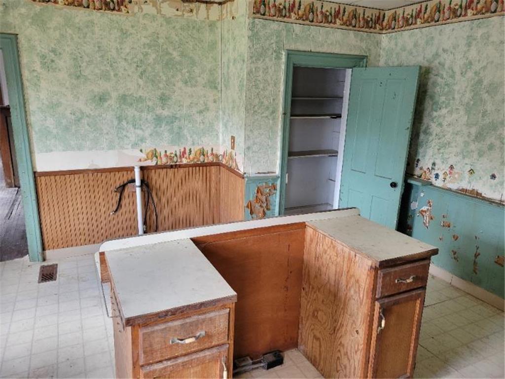 143 1st Avenue SE Wells MN 56097 6783545 image5