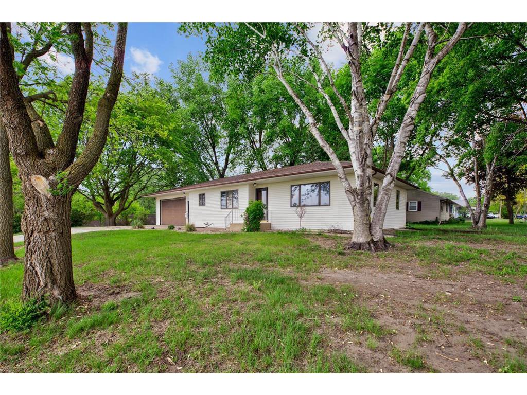 143 South Highway Jackson MN 56143 6378196 image1