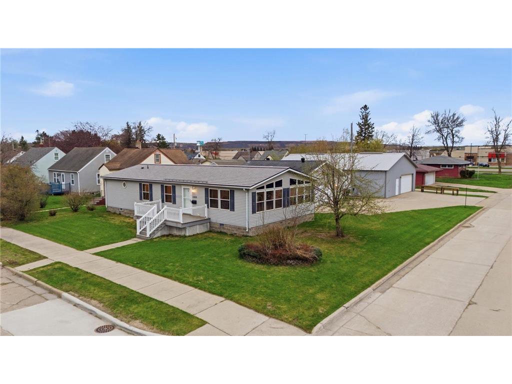 1430 12th St S Virginia MN 55792 7078207 image1