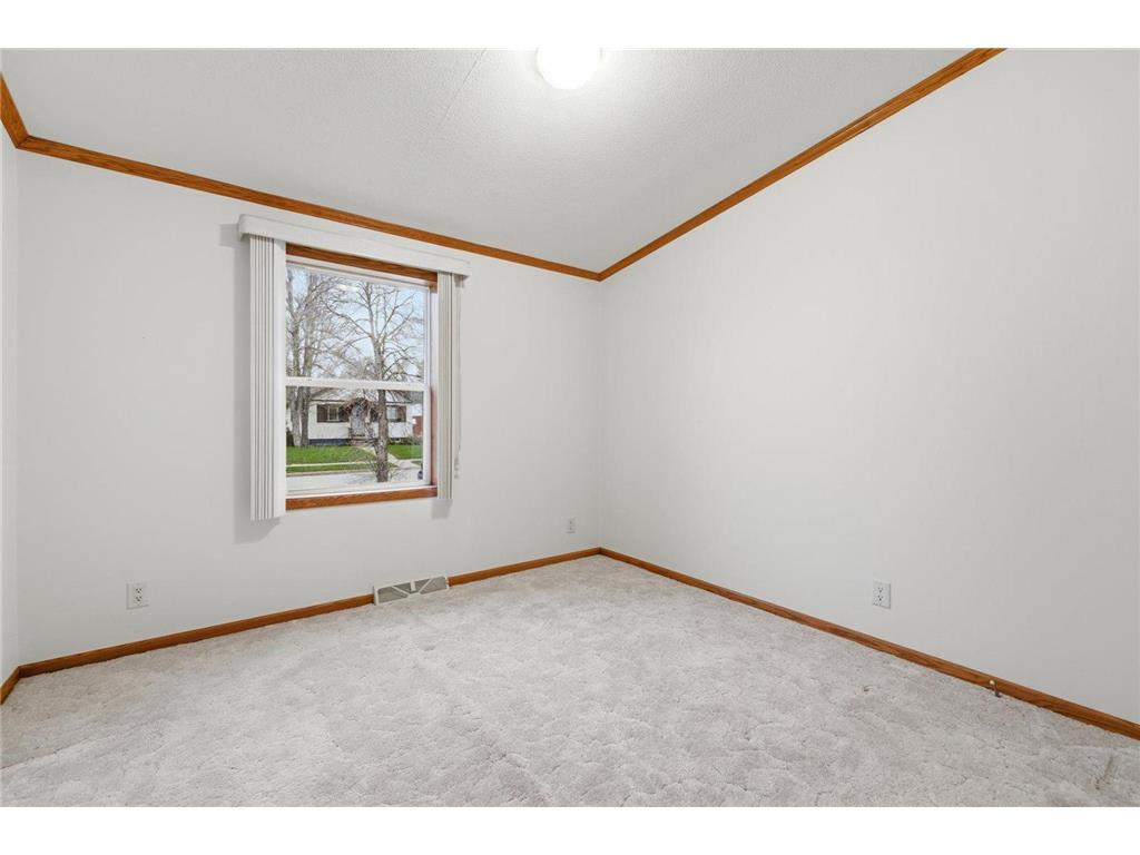 1430 12th St S Virginia MN 55792 7078207 image12