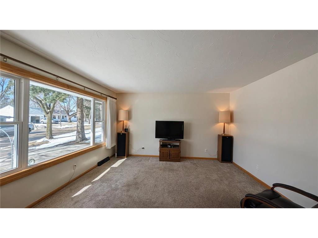 1430 N 4th Street Montevideo MN 56265 7038578 image5