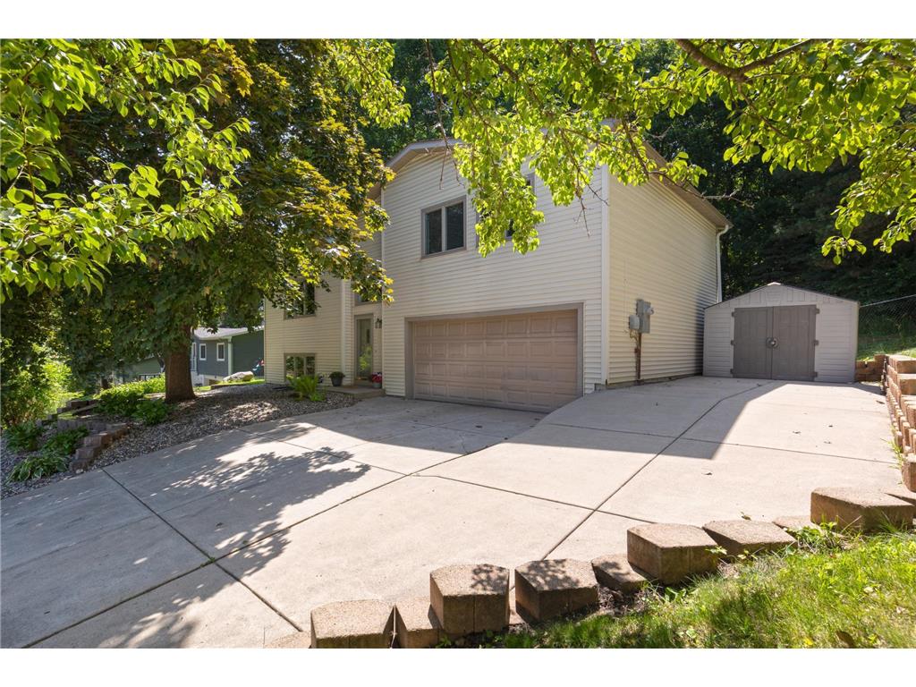 1430 Parkview Drive Chaska MN 55318 6743039 image1
