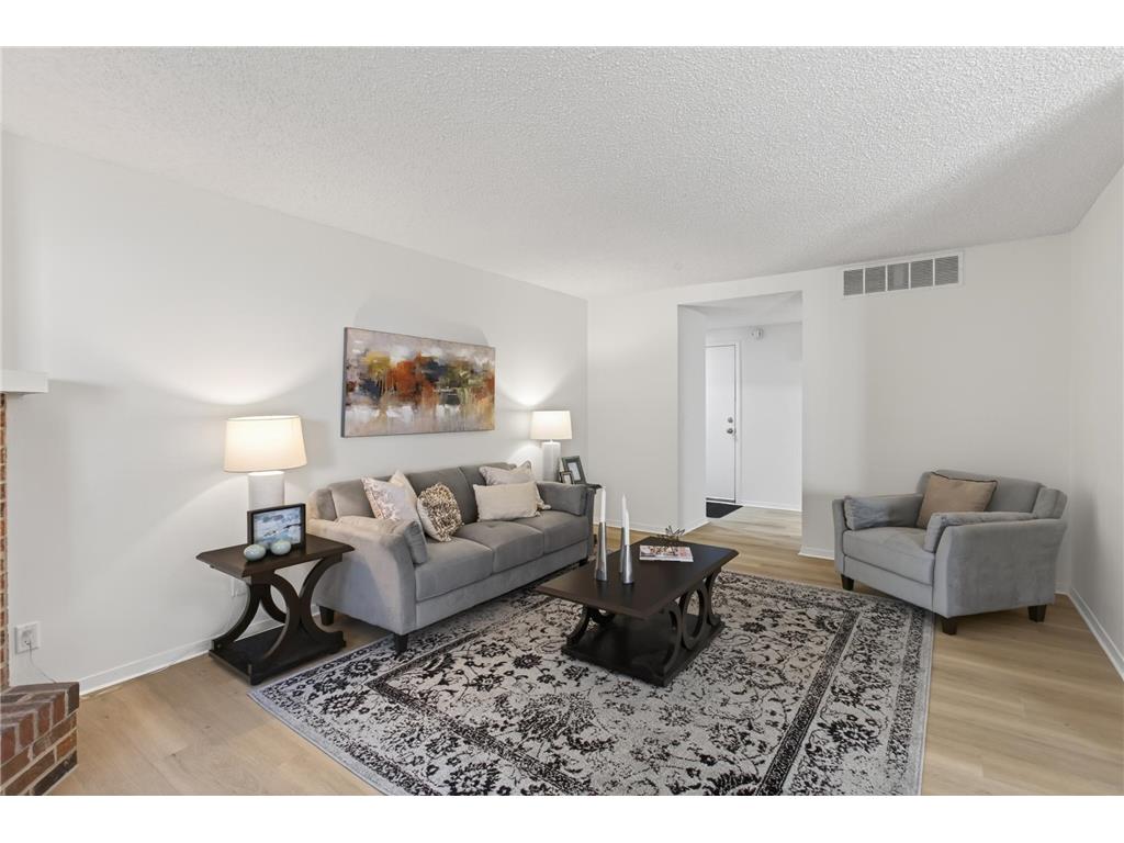 14302 Fairway Drive Eden Prairie MN 55344 7070817 image2