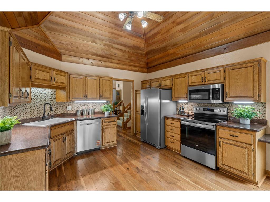 14305 44th Avenue N Plymouth MN 55446 7067015 image19