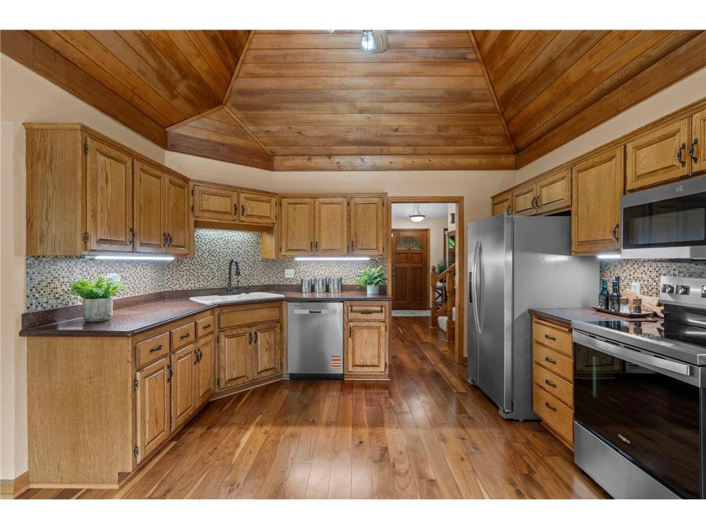 14305 44th Avenue N Plymouth MN 55446 7067015 image20