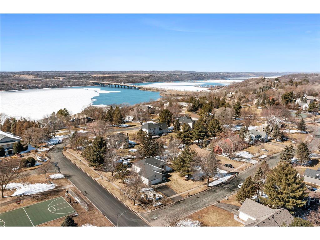 1431 Hazelcrest Drive Hudson WI 54016 7034912 image27