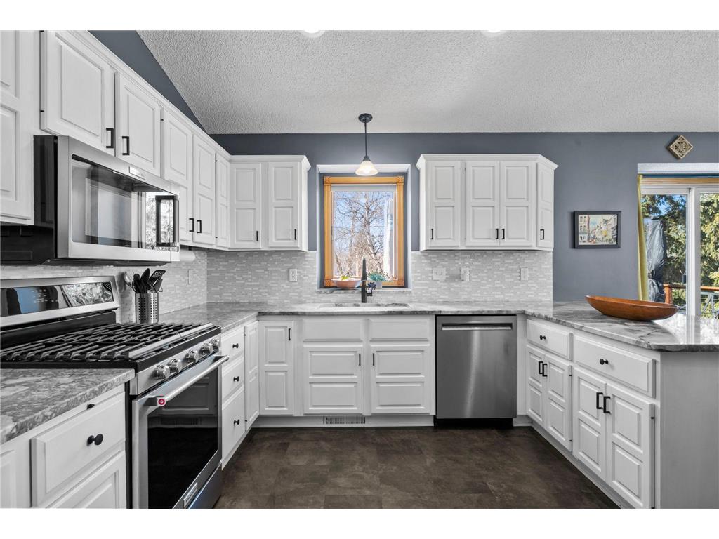 1431 Hazelcrest Drive Hudson WI 54016 7034912 image9