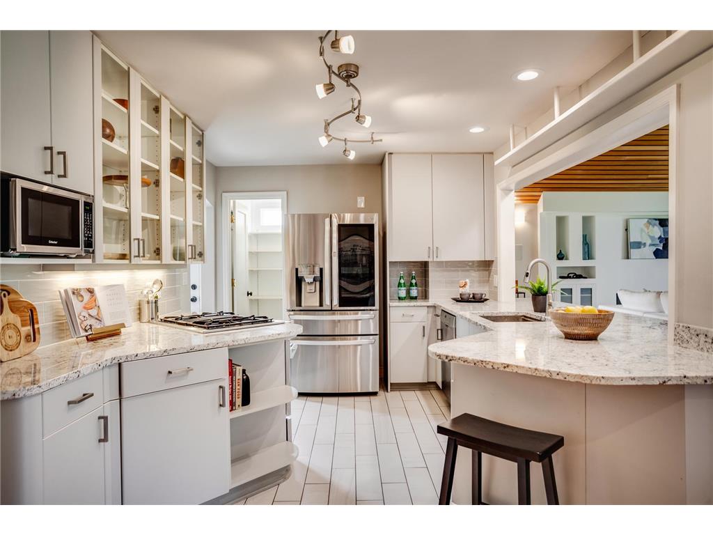 1431 Spring Valley Road Golden Valley MN 55422 7049566 image10