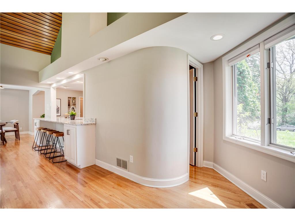 1431 Spring Valley Road Golden Valley MN 55422 7049566 image26