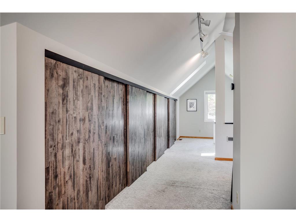 1431 Spring Valley Road Golden Valley MN 55422 7049566 image30