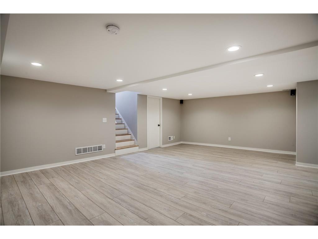 1431 Spring Valley Road Golden Valley MN 55422 7049566 image44