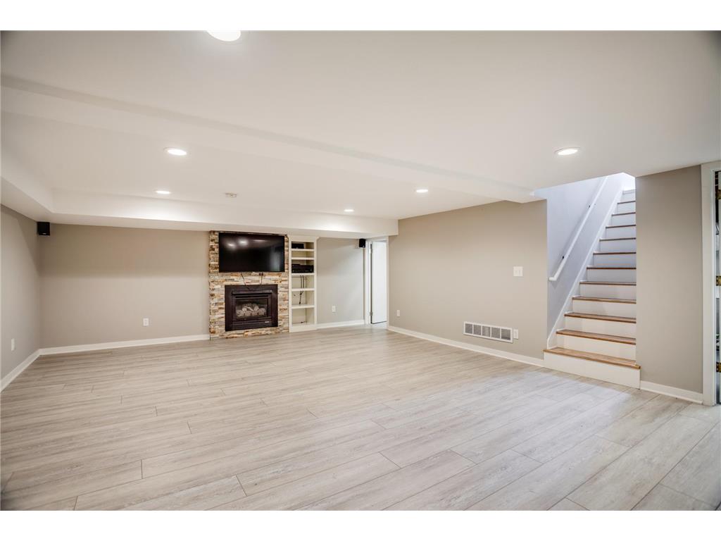 1431 Spring Valley Road Golden Valley MN 55422 7049566 image45