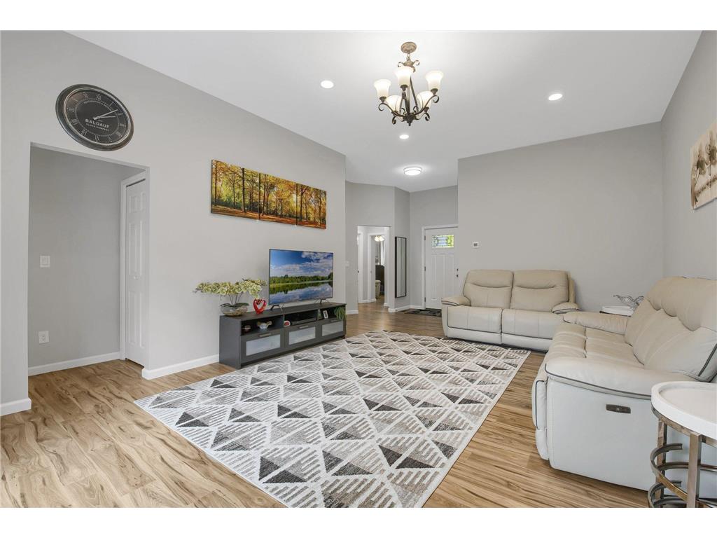 1431 Sumter Avenue N Golden Valley MN 55427 7052708 image10