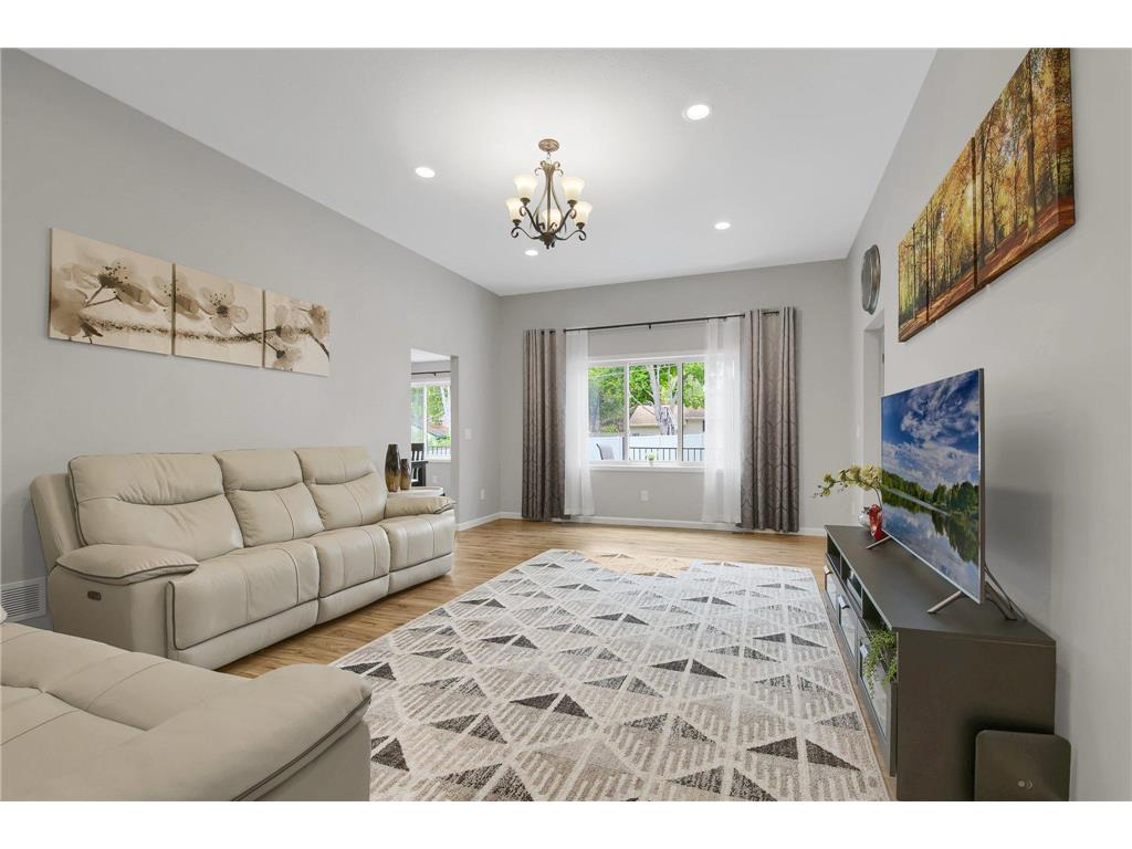 1431 Sumter Avenue N Golden Valley MN 55427 7052708 image9