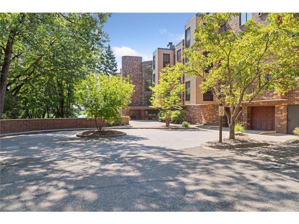 14319 Stewart Lane #204 Minnetonka MN 55345 - Glen 6771563 image1