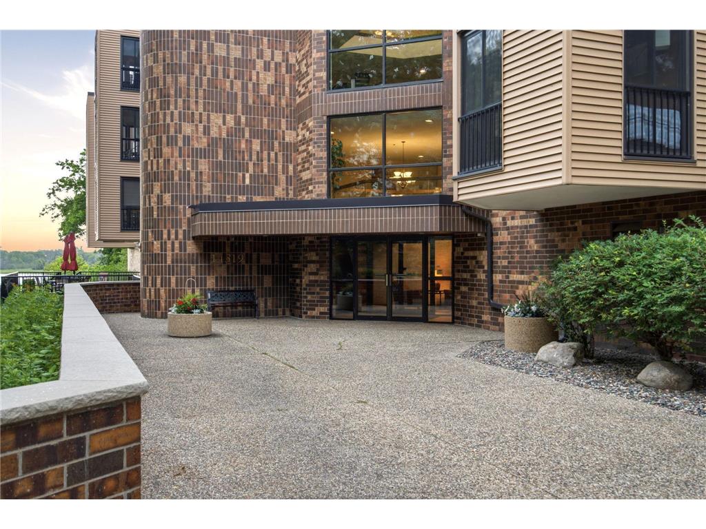 14319 Stewart Lane #207 Minnetonka MN 55345 - Glen 7101718 image2