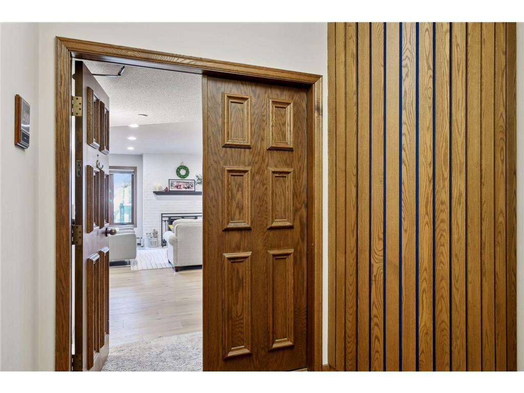 14319 Stewart Lane #209 Minnetonka MN 55345 - Glen 6650985 image1