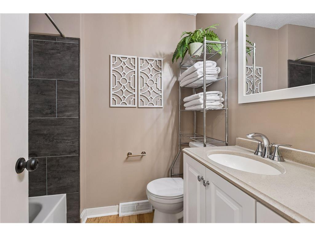 1432 Arden View Drive Arden Hills MN 55112 7054531 image19