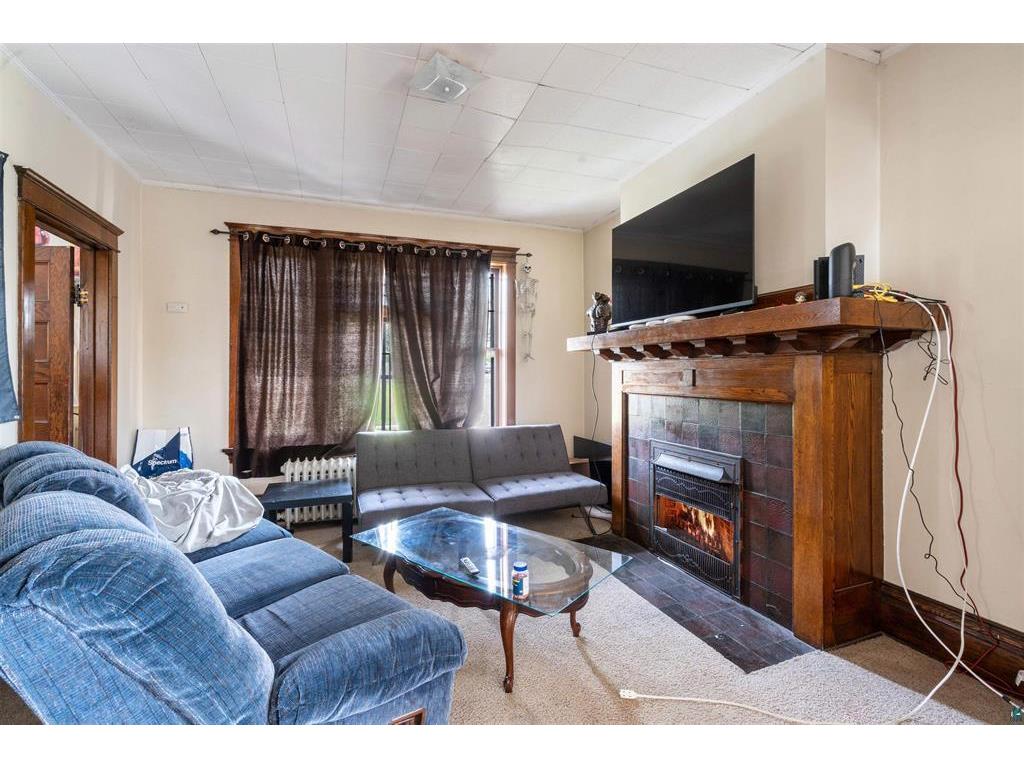 1432 E 4th Street Duluth MN 55805 7080469 image4