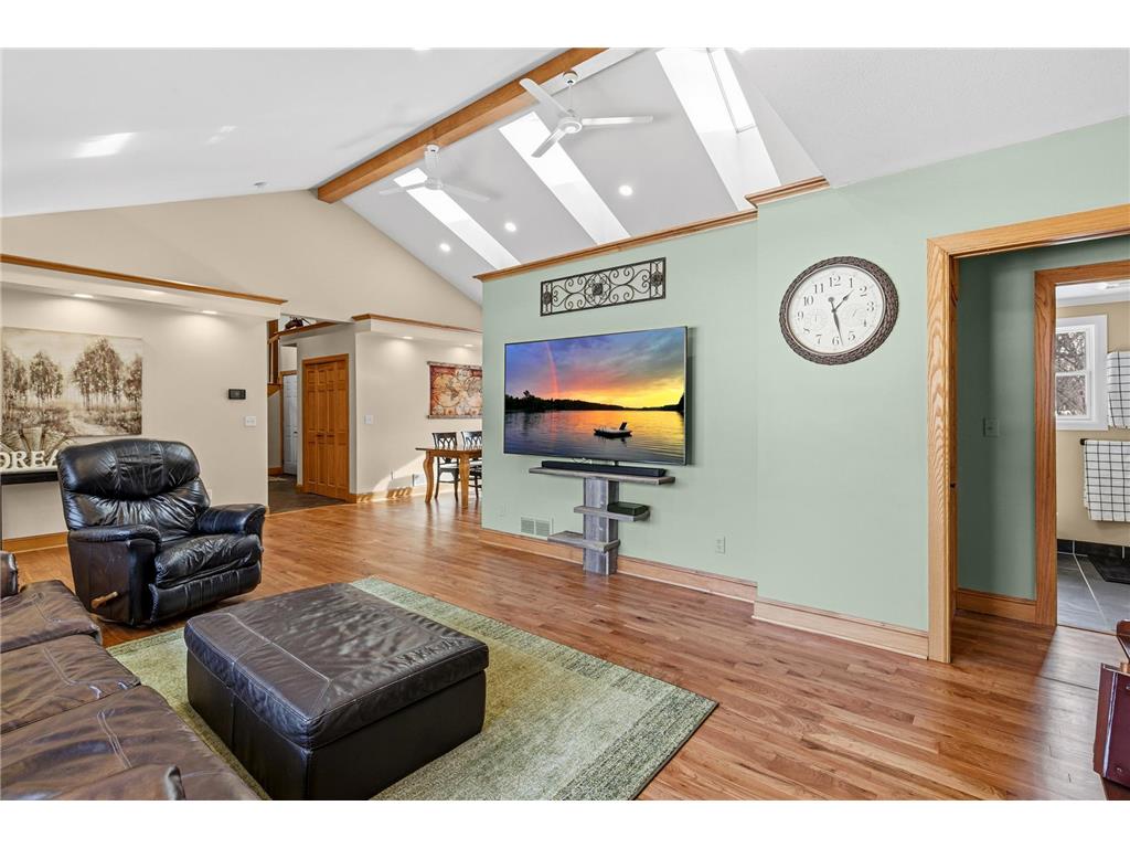 1432 Rose Place Roseville MN 55113 6812077 image15