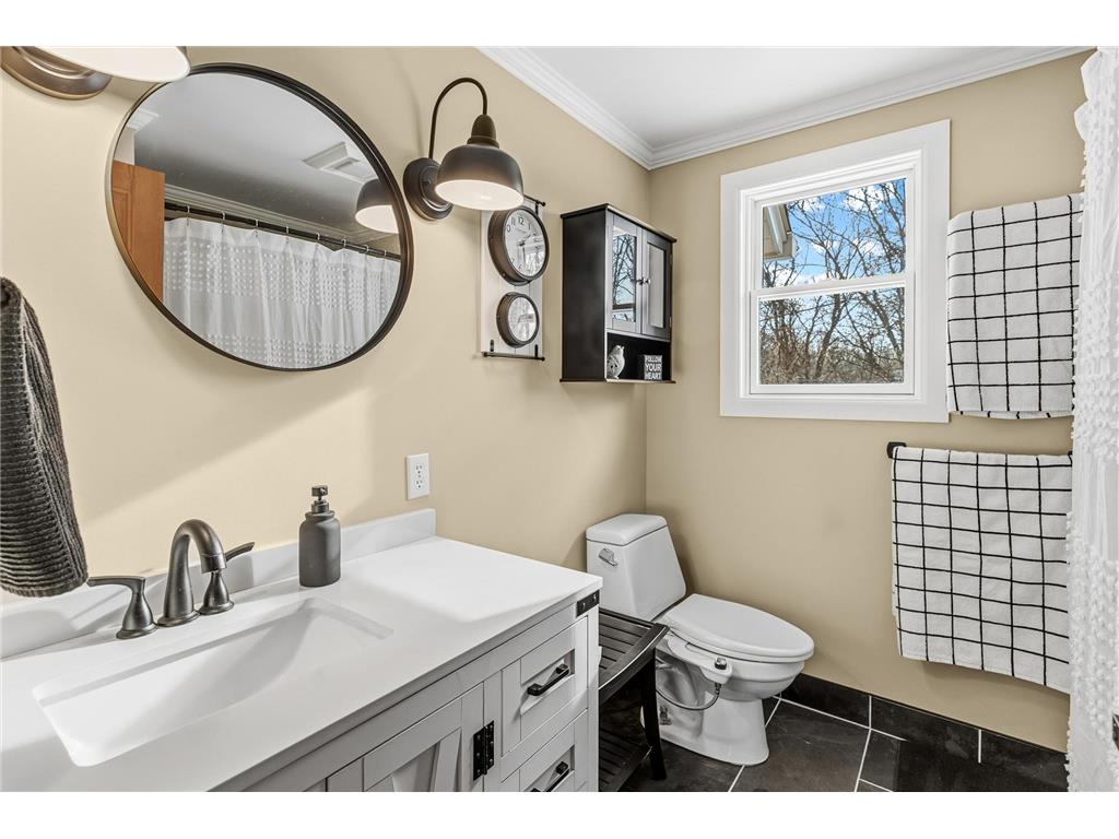 1432 Rose Place Roseville MN 55113 6812077 image18