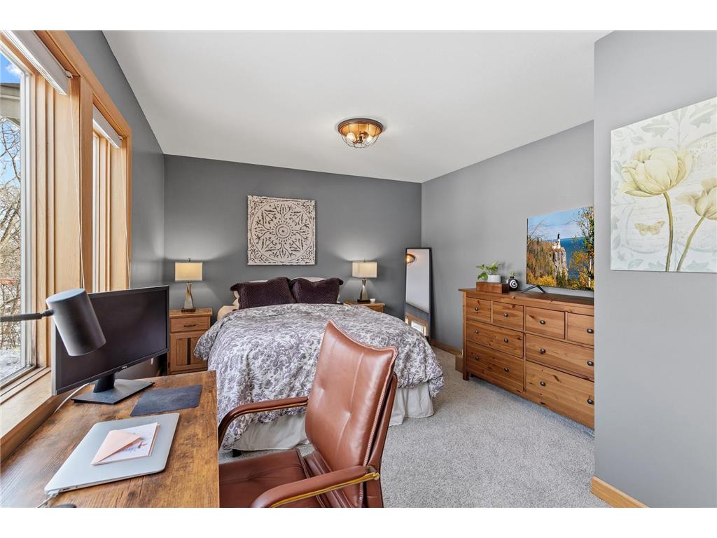 1432 Rose Place Roseville MN 55113 6812077 image23