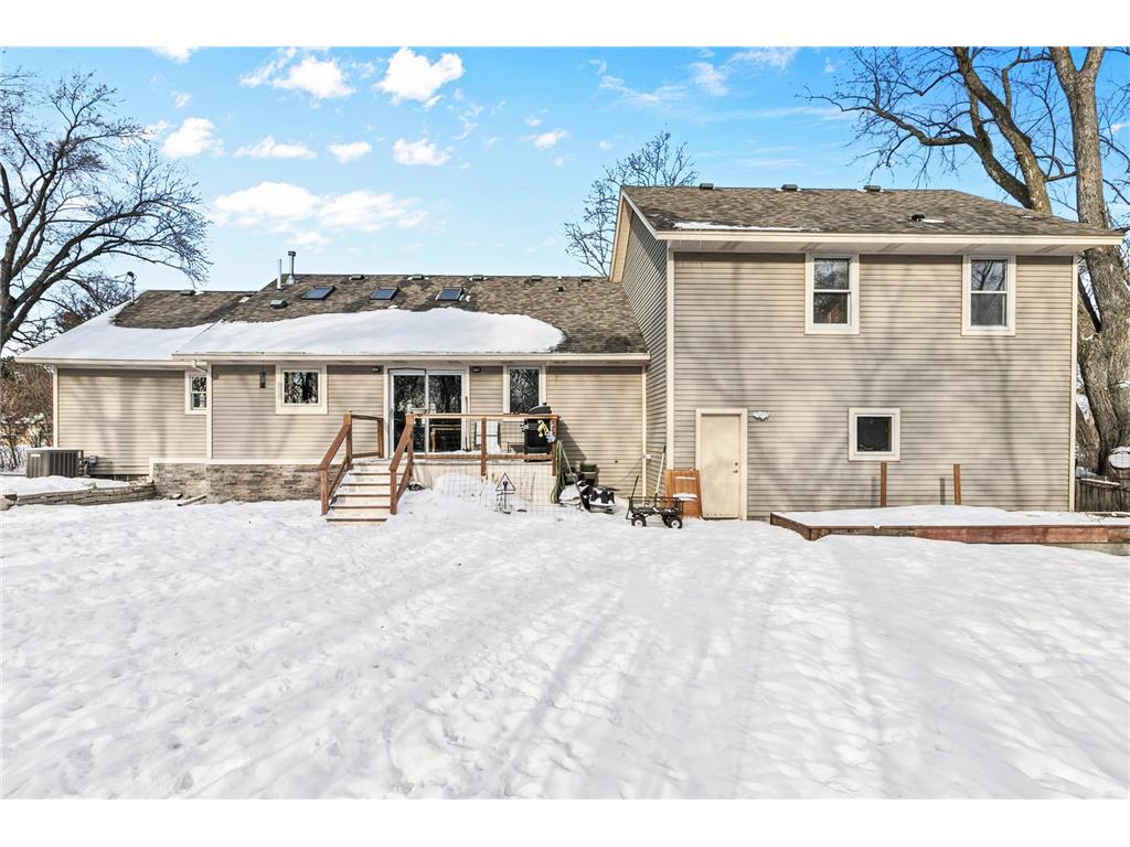 1432 Rose Place Roseville MN 55113 6812077 image34