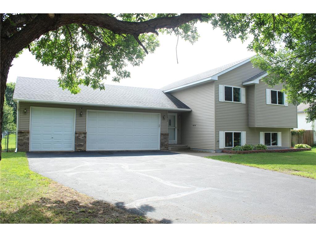 1432 Zachary Street S Cambridge MN 55008 6759798 image1