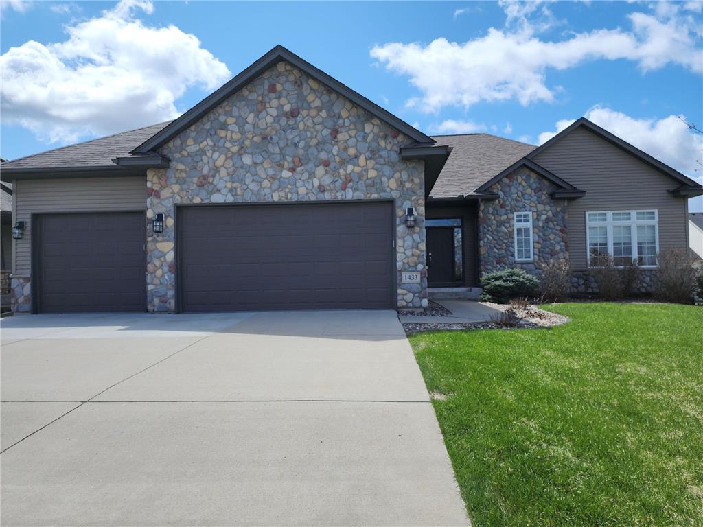 1433 10th Street Circle SE New Prague MN 56071 6346999 image1