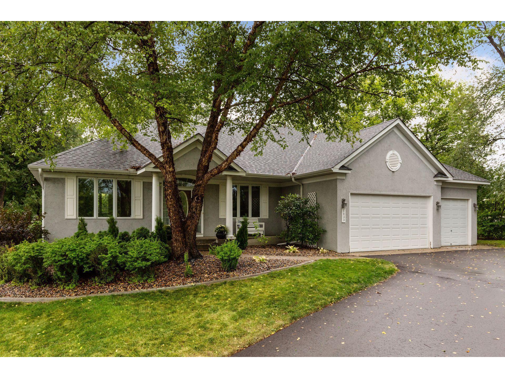 1433 Deerwood Lane, Eagan, MN 55122 MLS 6072898 Edina Realty