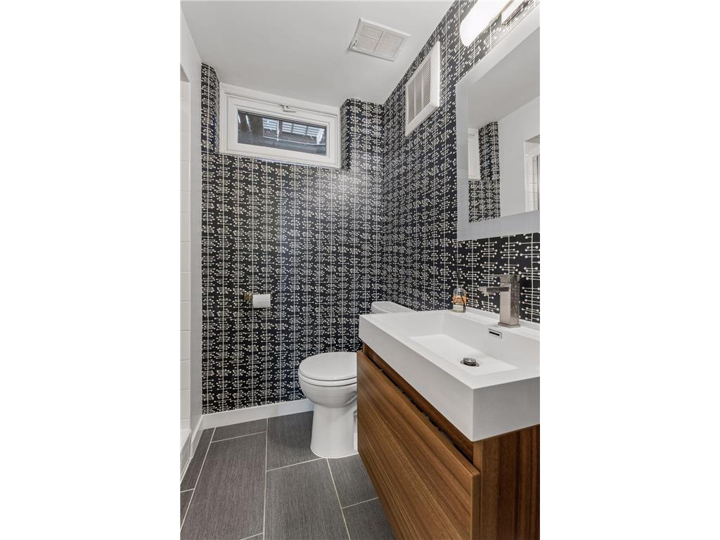 1435 Tyrol Trail Golden Valley MN 55416 7086880 image25