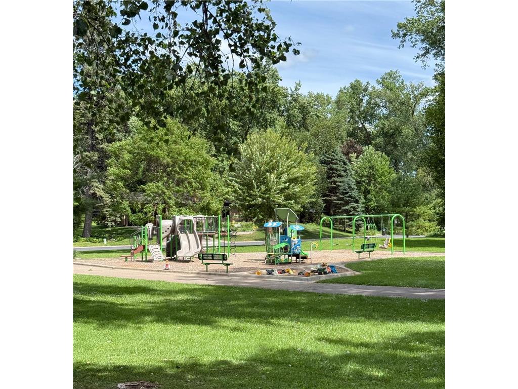 1435 Tyrol Trail Golden Valley MN 55416 7086880 image61