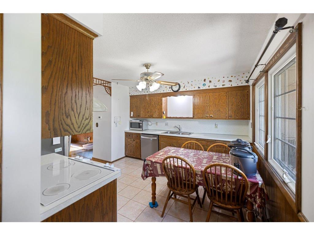 1436 E Old Shakopee Road Bloomington MN 55425 7056330 image10