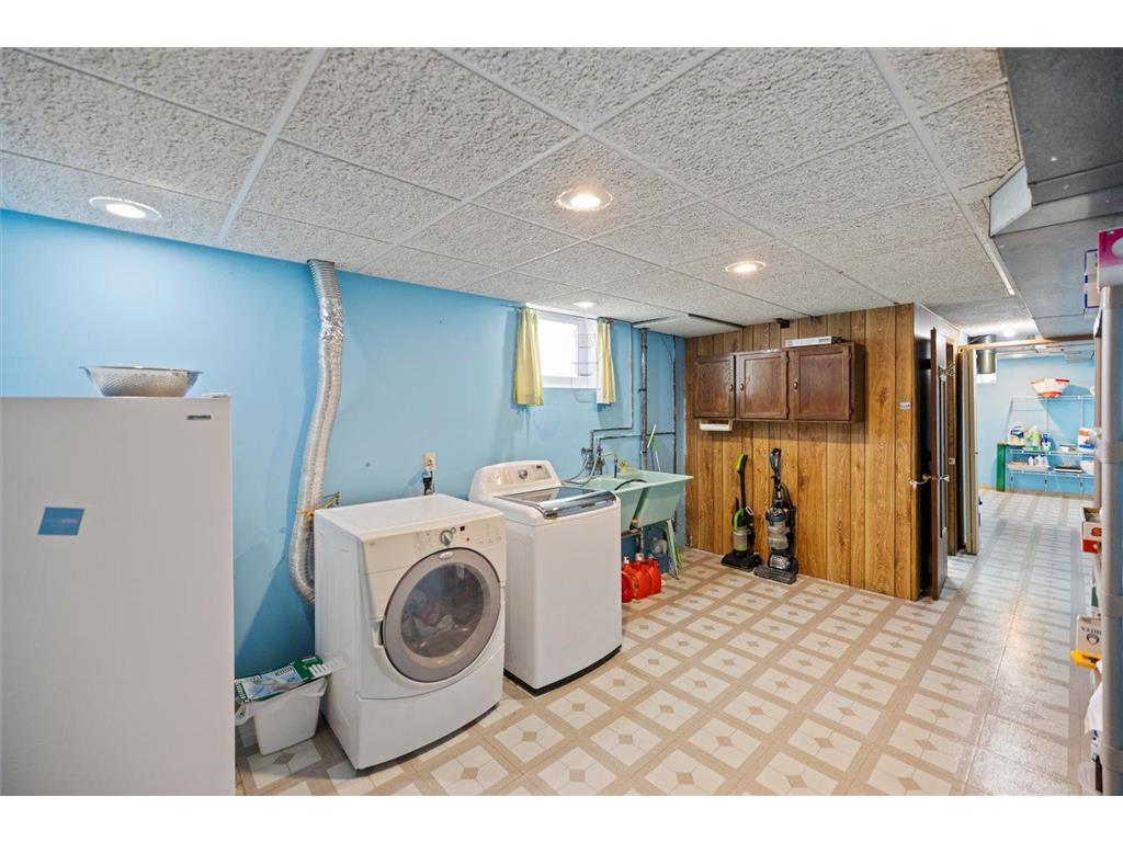 1436 E Old Shakopee Road Bloomington MN 55425 7056330 image36