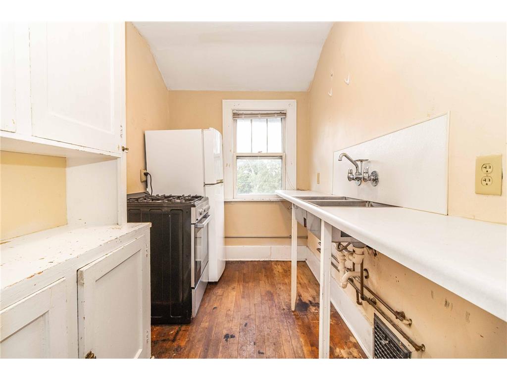 1437 Englewood Avenue Saint Paul MN 55104 7017287 image32