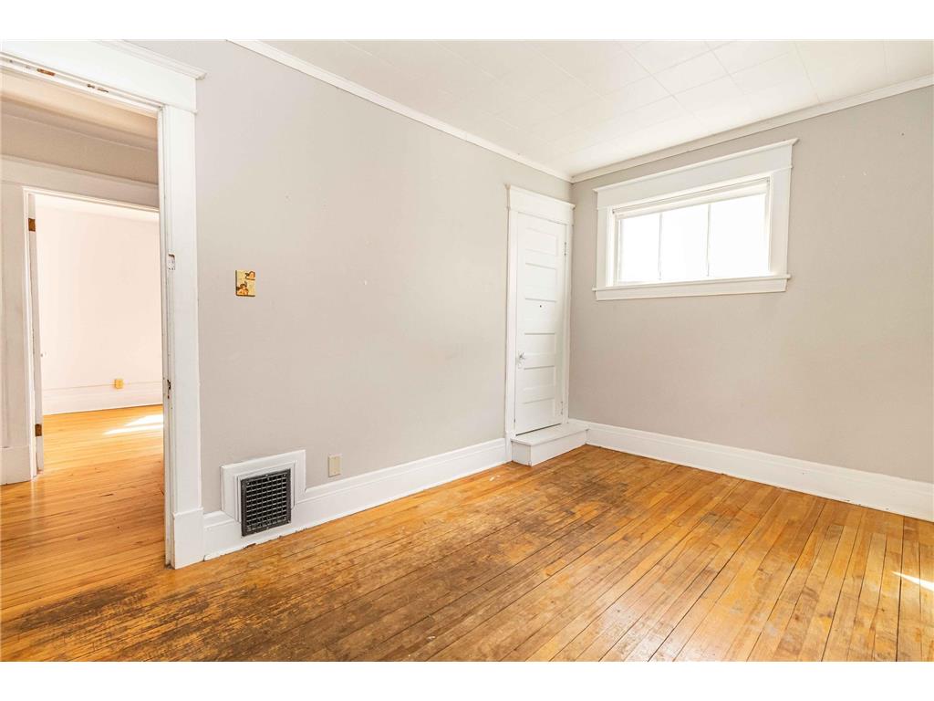 1437 Englewood Avenue Saint Paul MN 55104 7065663 image21