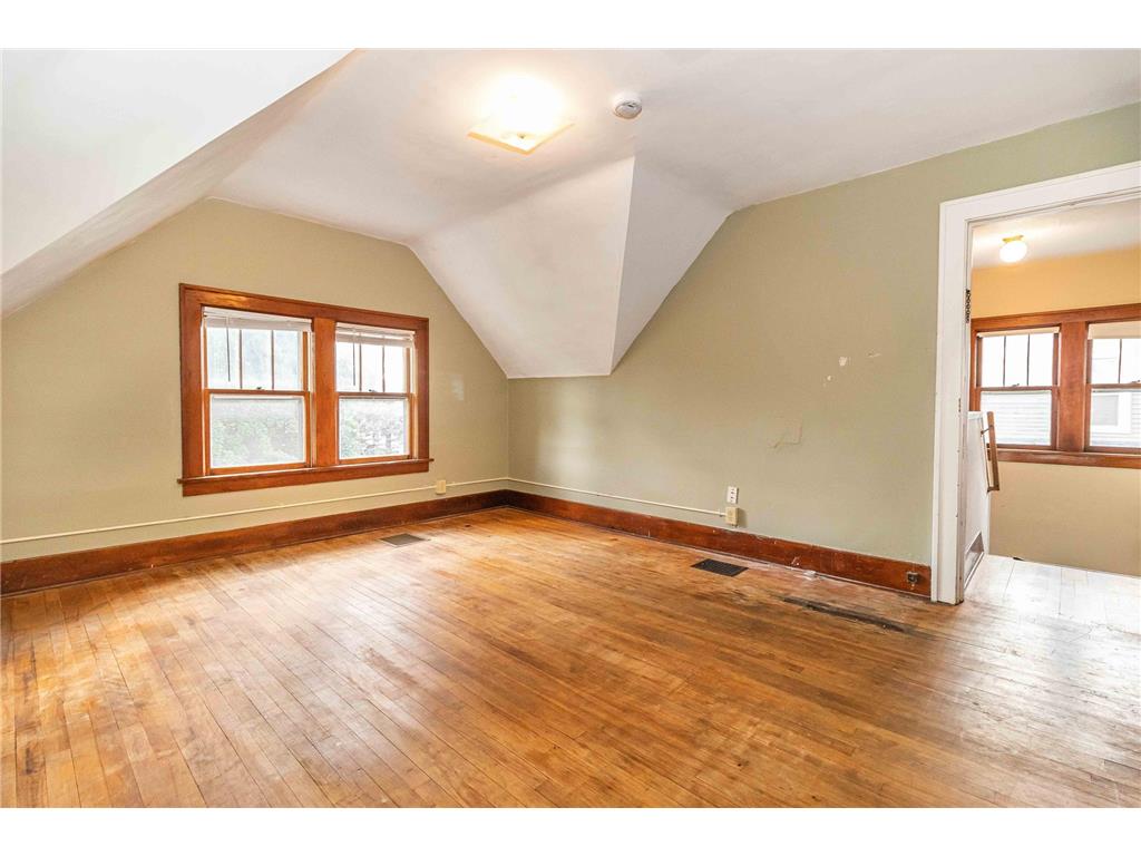1437 Englewood Avenue Saint Paul MN 55104 7065663 image30