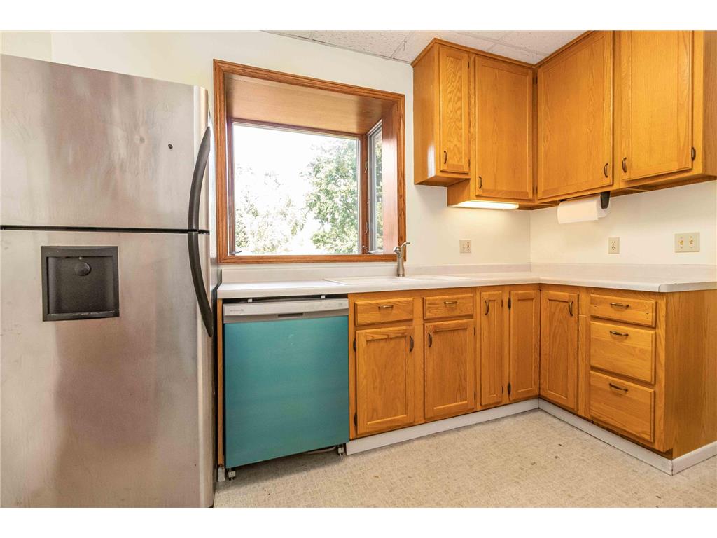 1437 Englewood Avenue Saint Paul MN 55104 7065663 image7