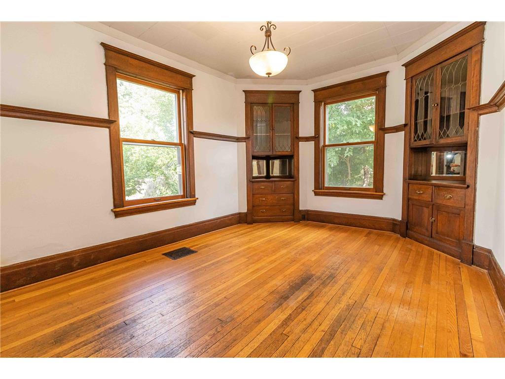 1437 Englewood Avenue Saint Paul MN 55104 7065663 image9